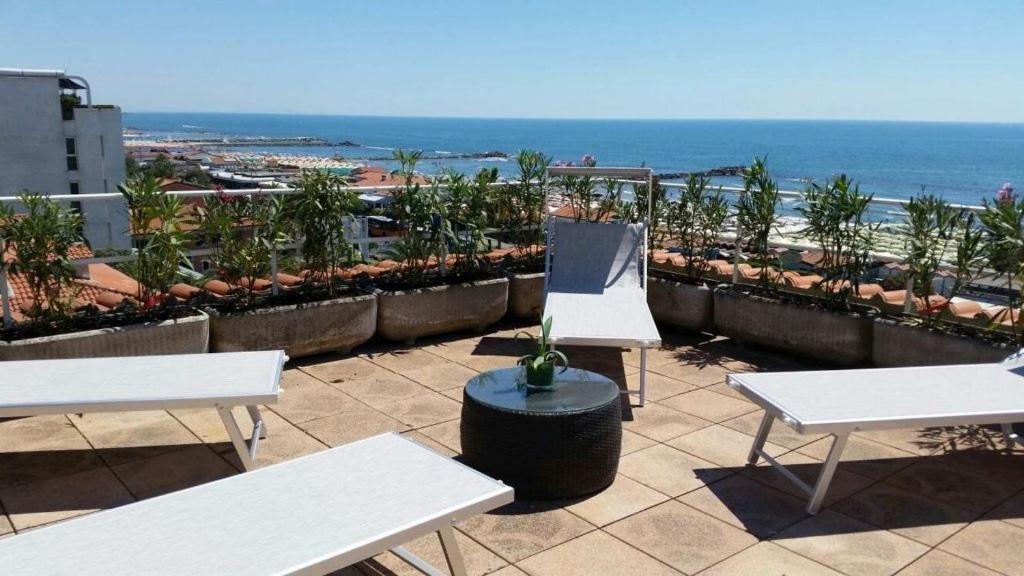 Hotel Tirreno Marina di Massa Exterior foto